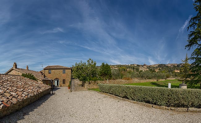 Wine Vacation in Cortona Tuscany | Relaxing holidays and visits to the best wineries in Cortona